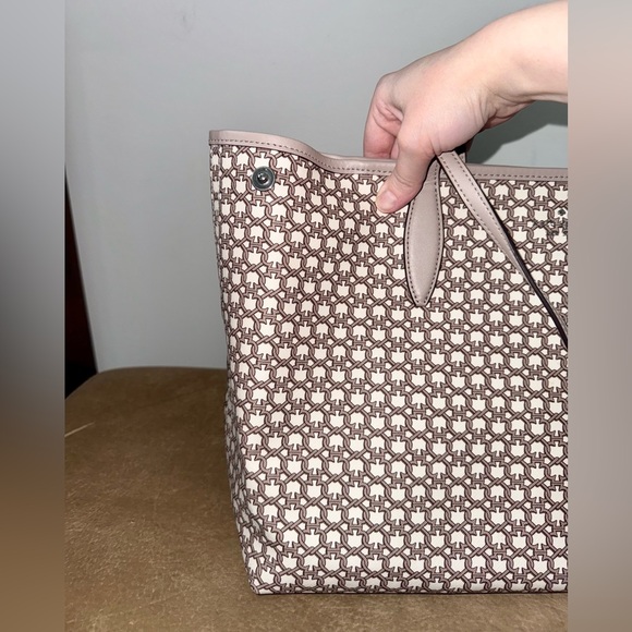 EUC Kate Spade Link Tote - Beige - Picture 12 of 14